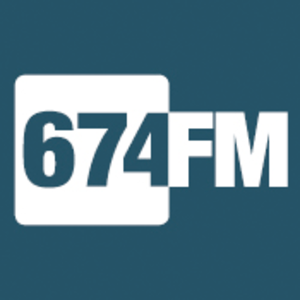 Höre 674FM  in der App.