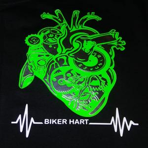 Höre Biker Hart Radio in der App.