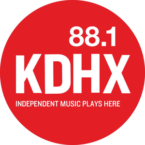 Höre KDHX 88.1 FM in der App.