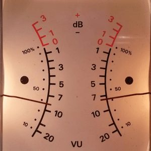 Höre radio-bingen in der App.